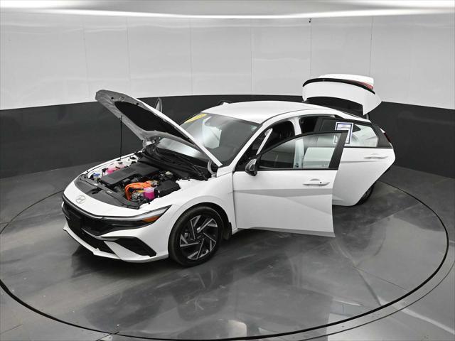 2025 Hyundai Elantra Hybrid SEL Sport