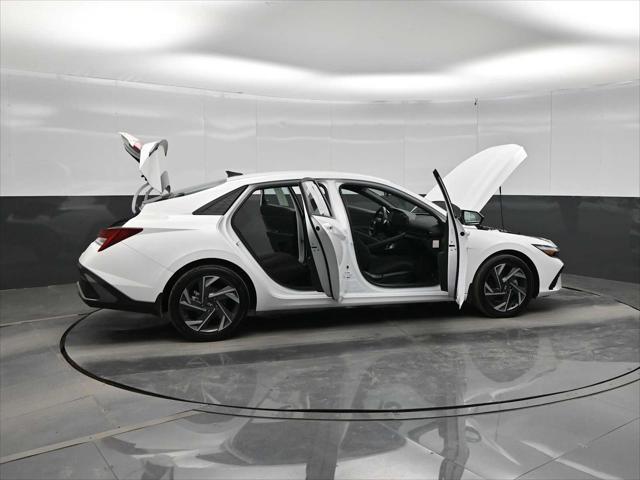 2025 Hyundai Elantra Hybrid SEL Sport