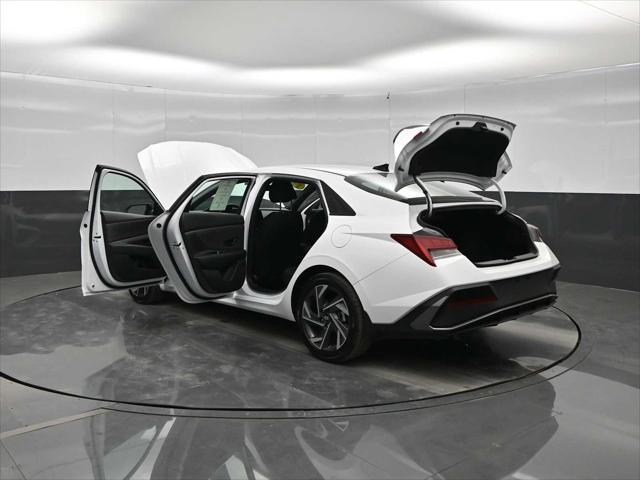 2025 Hyundai Elantra Hybrid SEL Sport