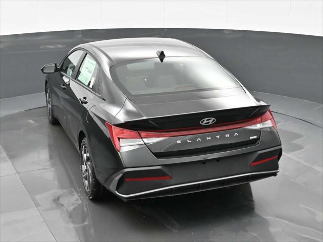 2025 Hyundai Elantra Hybrid SEL Sport
