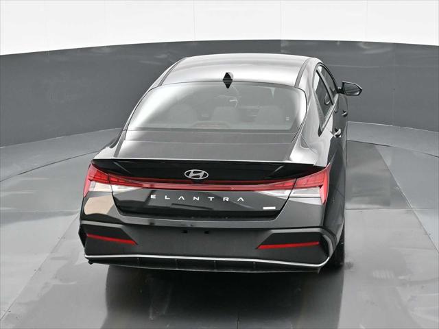 2025 Hyundai Elantra Hybrid SEL Sport