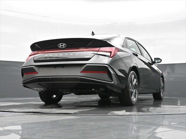 2025 Hyundai Elantra Hybrid SEL Sport