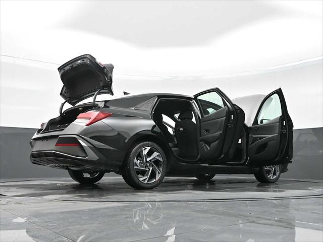 2025 Hyundai Elantra Hybrid SEL Sport