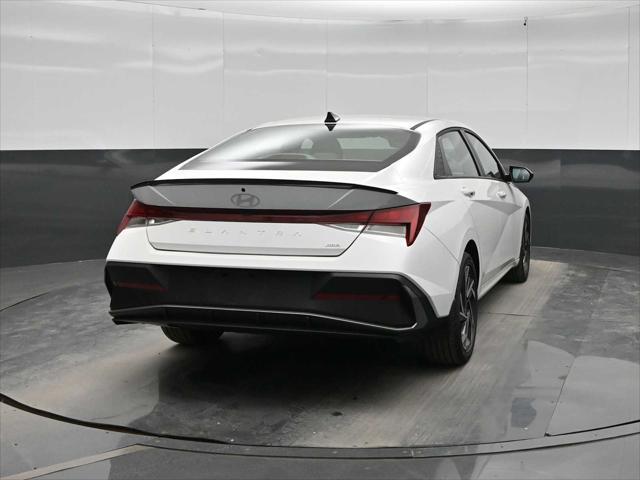 2025 Hyundai Elantra Hybrid SEL Sport