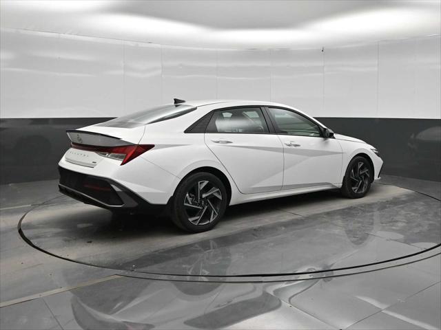 2025 Hyundai Elantra Hybrid SEL Sport