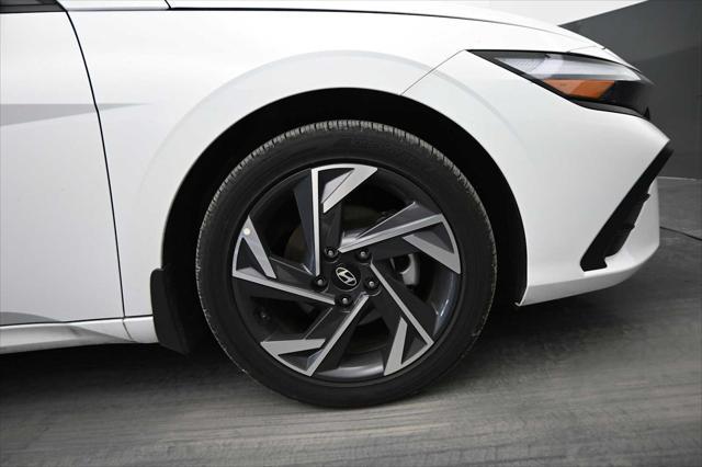 2025 Hyundai Elantra Hybrid SEL Sport