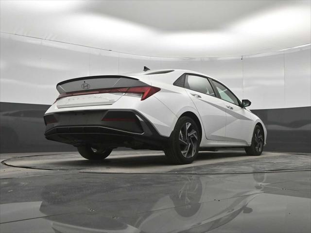 2025 Hyundai Elantra Hybrid SEL Sport