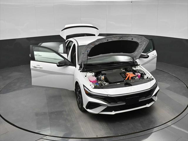 2025 Hyundai Elantra Hybrid SEL Sport