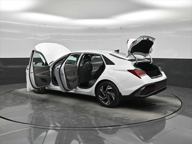 2025 Hyundai Elantra Hybrid SEL Sport