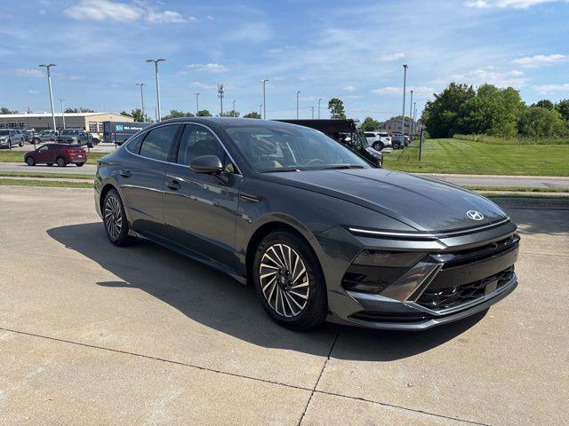 2026 Hyundai Sonata Hybrid Limited