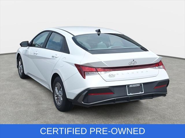 2025 Hyundai Elantra SE