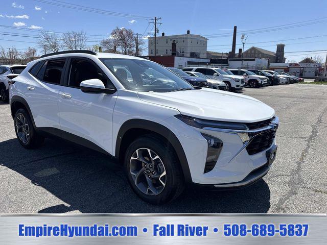 2025 Chevrolet Trax FWD LT