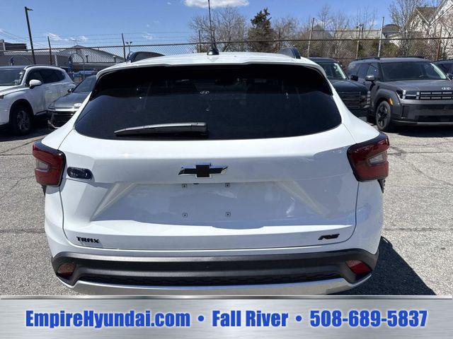 2025 Chevrolet Trax FWD LT