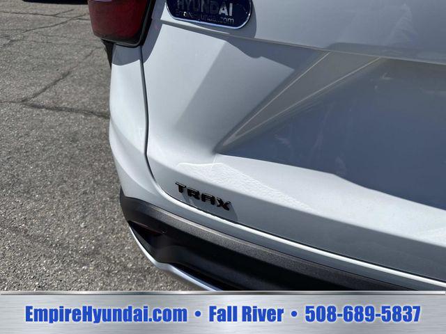 2025 Chevrolet Trax FWD LT