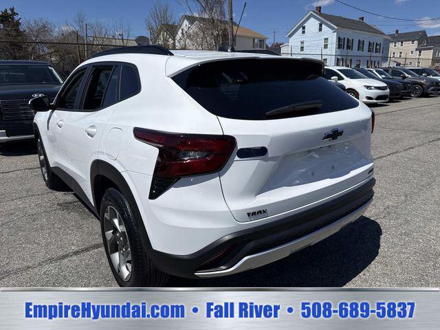 2025 Chevrolet Trax FWD LT