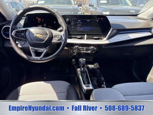 2025 Chevrolet Trax FWD LT