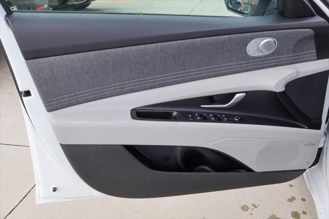 2026 Hyundai Elantra Hybrid Limited