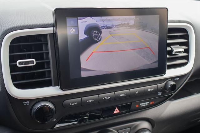 2026 Hyundai Venue SEL w/Two-Tone Roof