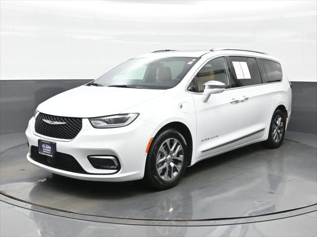 2022 Chrysler Pacifica Hybrid Pinnacle