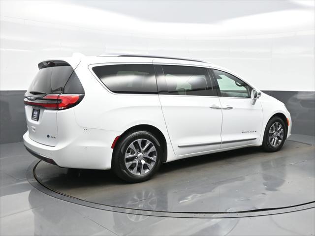 2022 Chrysler Pacifica Hybrid Pinnacle