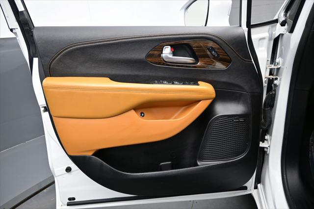 2022 Chrysler Pacifica Hybrid Pinnacle