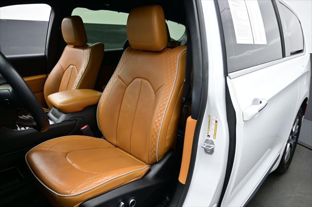 2022 Chrysler Pacifica Hybrid Pinnacle
