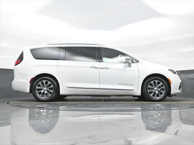 2022 Chrysler Pacifica Hybrid Pinnacle