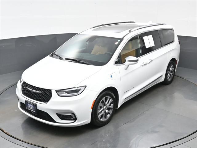 2022 Chrysler Pacifica Hybrid Pinnacle