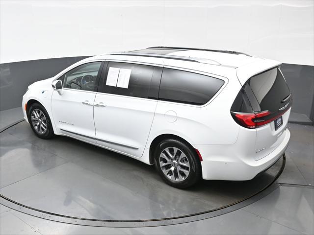 2022 Chrysler Pacifica Hybrid Pinnacle