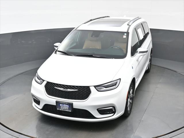 2022 Chrysler Pacifica Hybrid Pinnacle