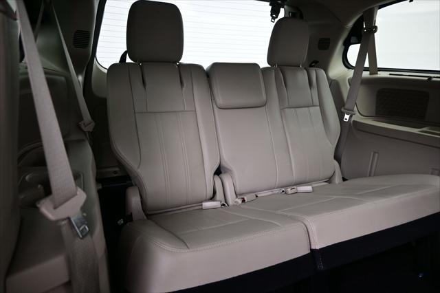 2012 Chrysler Town & Country Touring-L