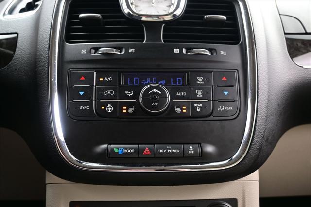 2012 Chrysler Town & Country Touring-L