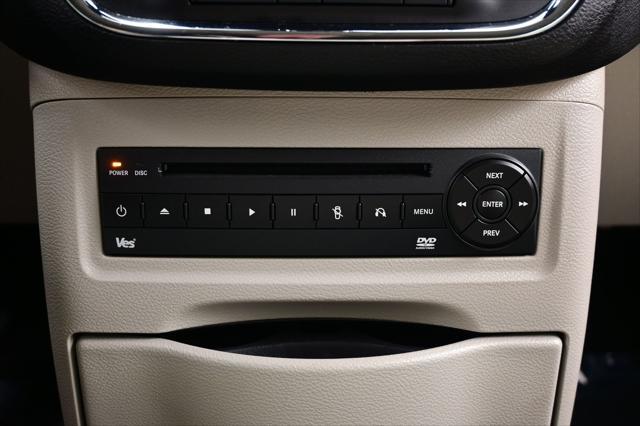 2012 Chrysler Town & Country Touring-L