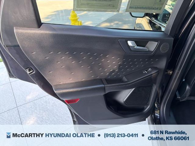 2020 Ford Escape Titanium Hybrid