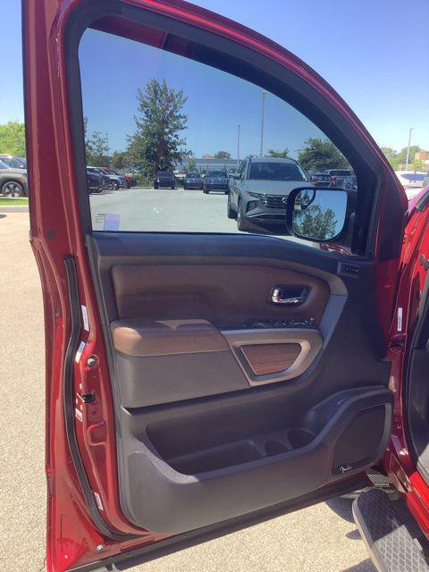 2021 Nissan Titan Crew Cab Platinum Reserve 4x4