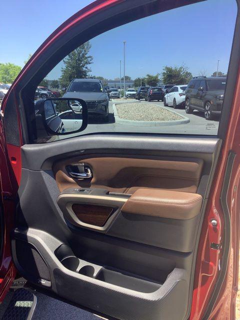 2021 Nissan Titan Crew Cab Platinum Reserve 4x4