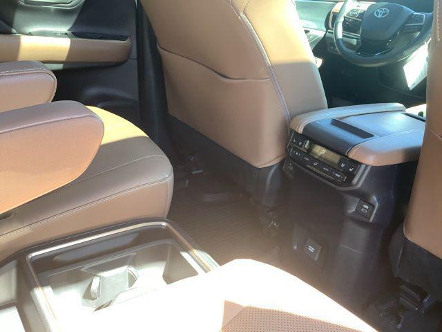 2024 Toyota Grand Highlander Hybrid Platinum MAX