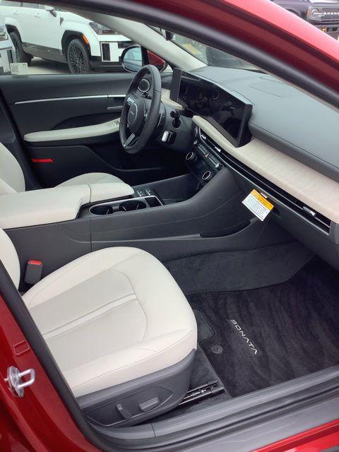 2025 Hyundai Sonata Hybrid SEL