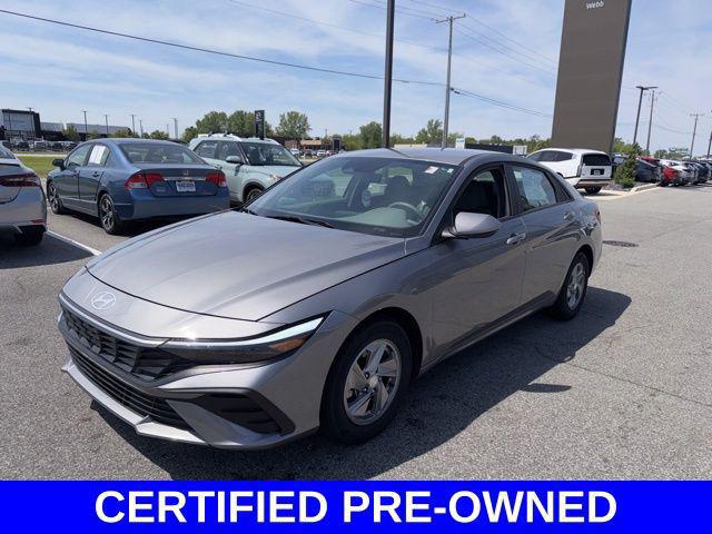 2024 Hyundai Elantra SE