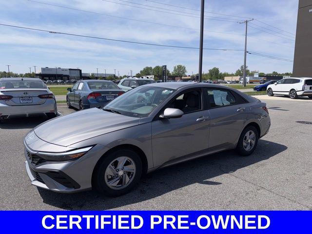 2024 Hyundai Elantra SE