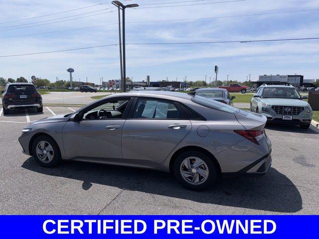 2024 Hyundai Elantra SE