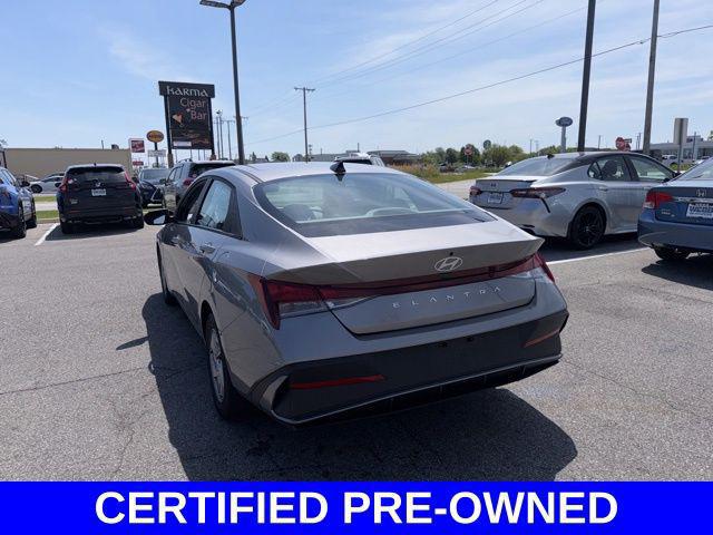2024 Hyundai Elantra SE