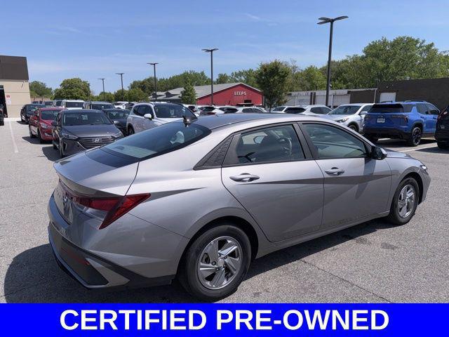 2024 Hyundai Elantra SE