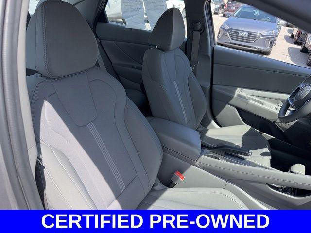 2024 Hyundai Elantra SE