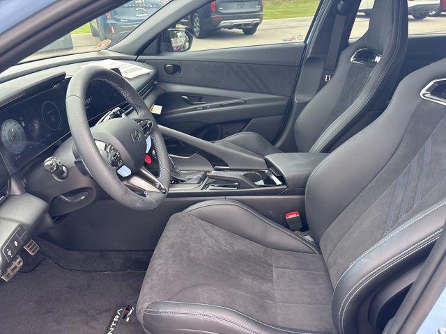 2025 Hyundai Elantra Base