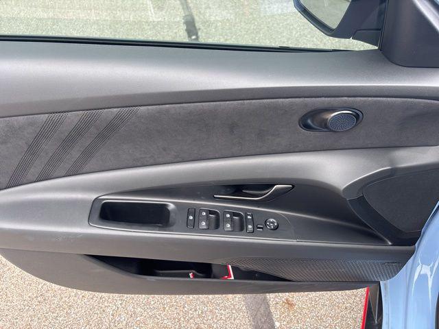 2025 Hyundai Elantra Base
