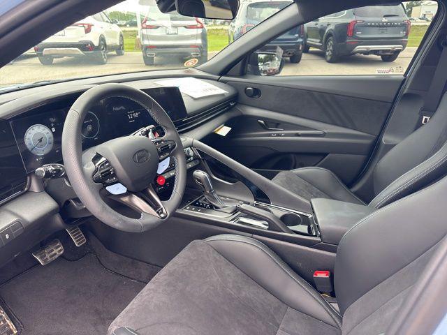 2025 Hyundai Elantra Base