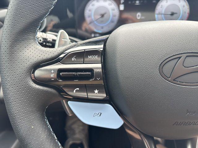 2025 Hyundai Elantra Base