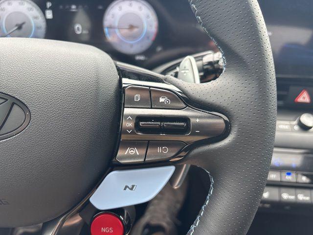 2025 Hyundai Elantra Base