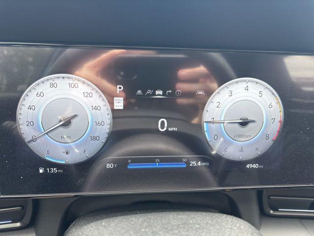 2025 Hyundai Elantra Base